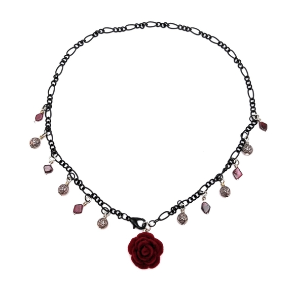 Artisan, 381MidaLane Jewelry - 381MIDALANE Black Chain Choker with Garnet and Rose Accents